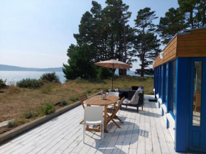 Holiday home in a secluded location surrounded by the sea, Hanvec